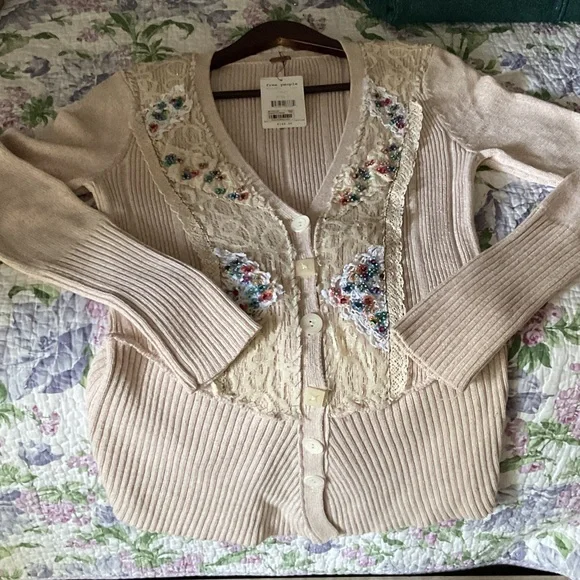 Free People Cream Floral Lace Cardigan, size L, new - Picture 4 of 6